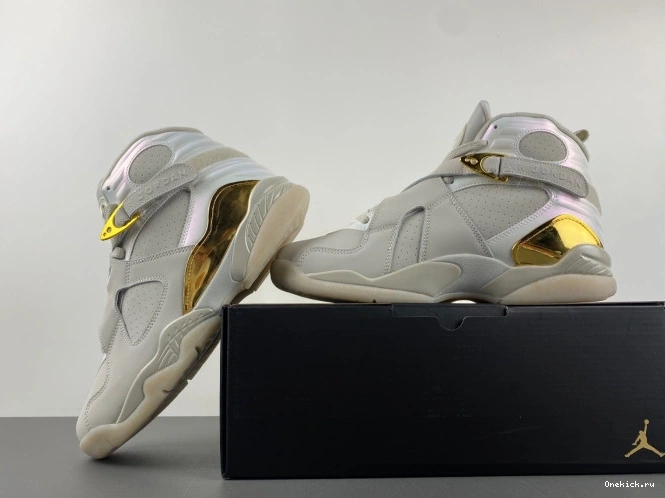 One Kick Jordan Retro Champagne 8 832821-030 0807